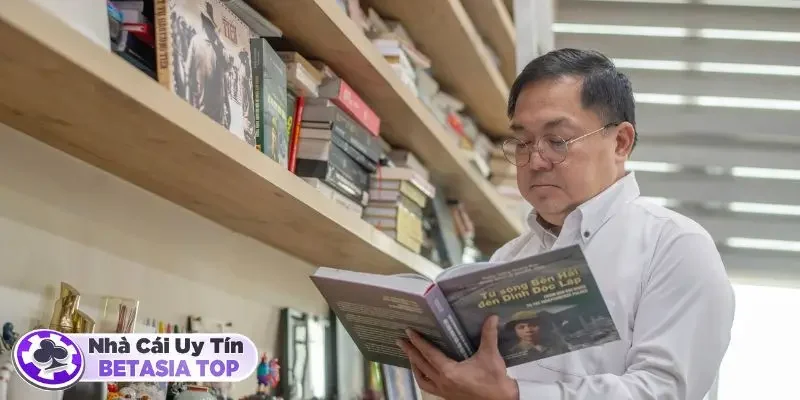 Khám phá hành trình và tài năng của tác giả